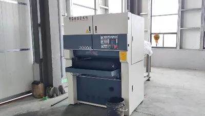Surface grinding machine